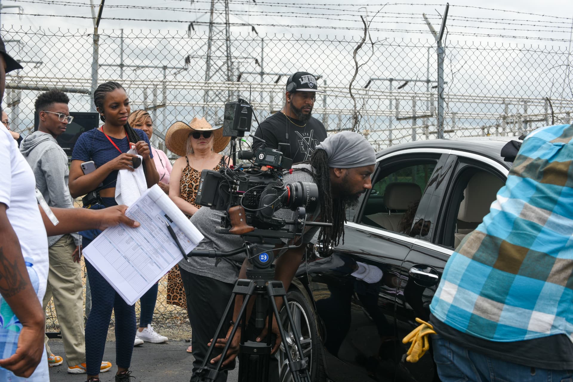 Mister Gates behind the scenes — Camera setup at the substation location